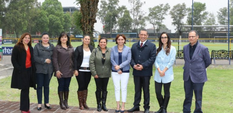 Grupo Televisa firma convenio con la UIC