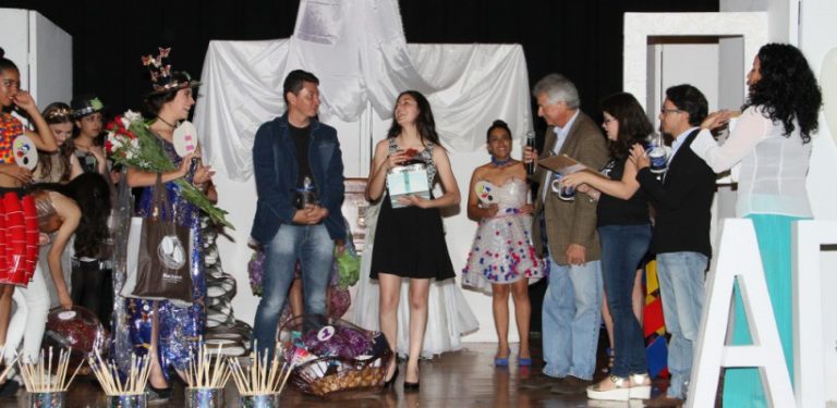 Inauguración del Festival Cultural de Bachillerato UIC 2016 con la pasarela “La influencia del arte en la moda”